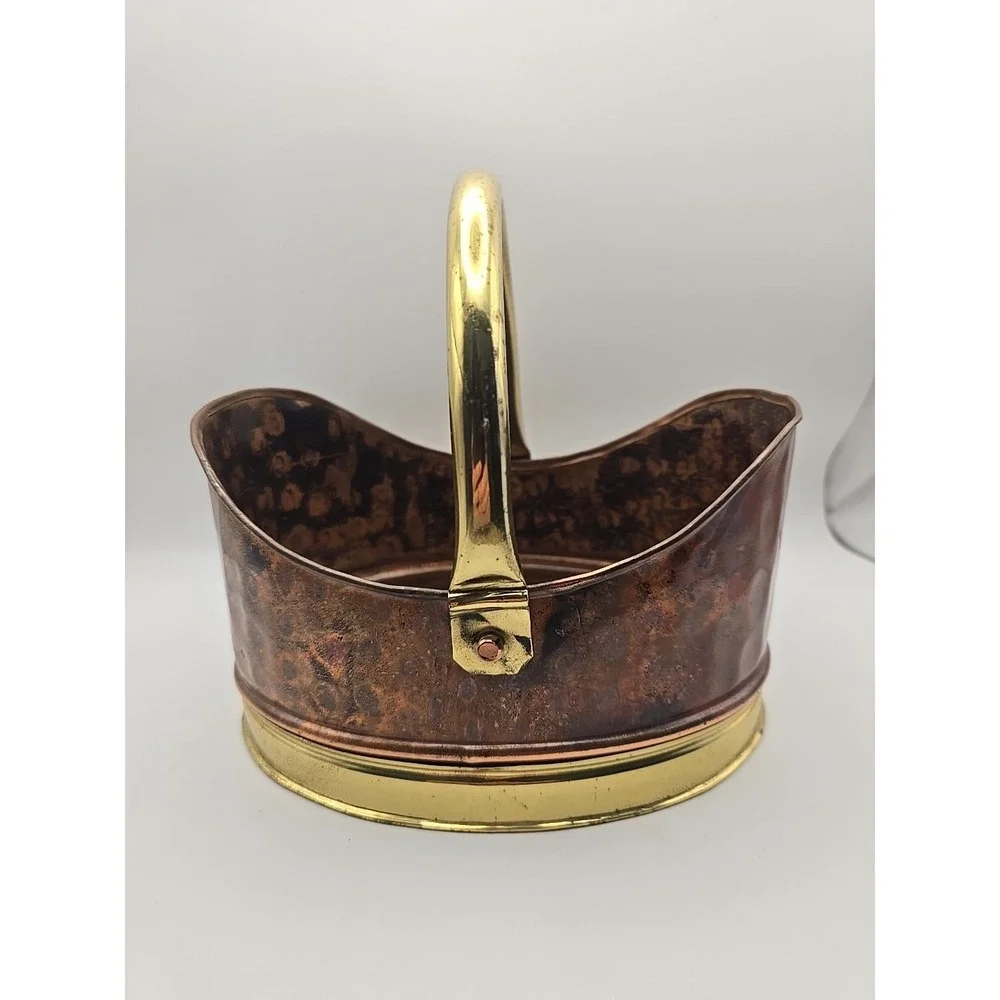 Vintage Hammered Copper Cachepot Basket with Handle‎ 9.5x9.25